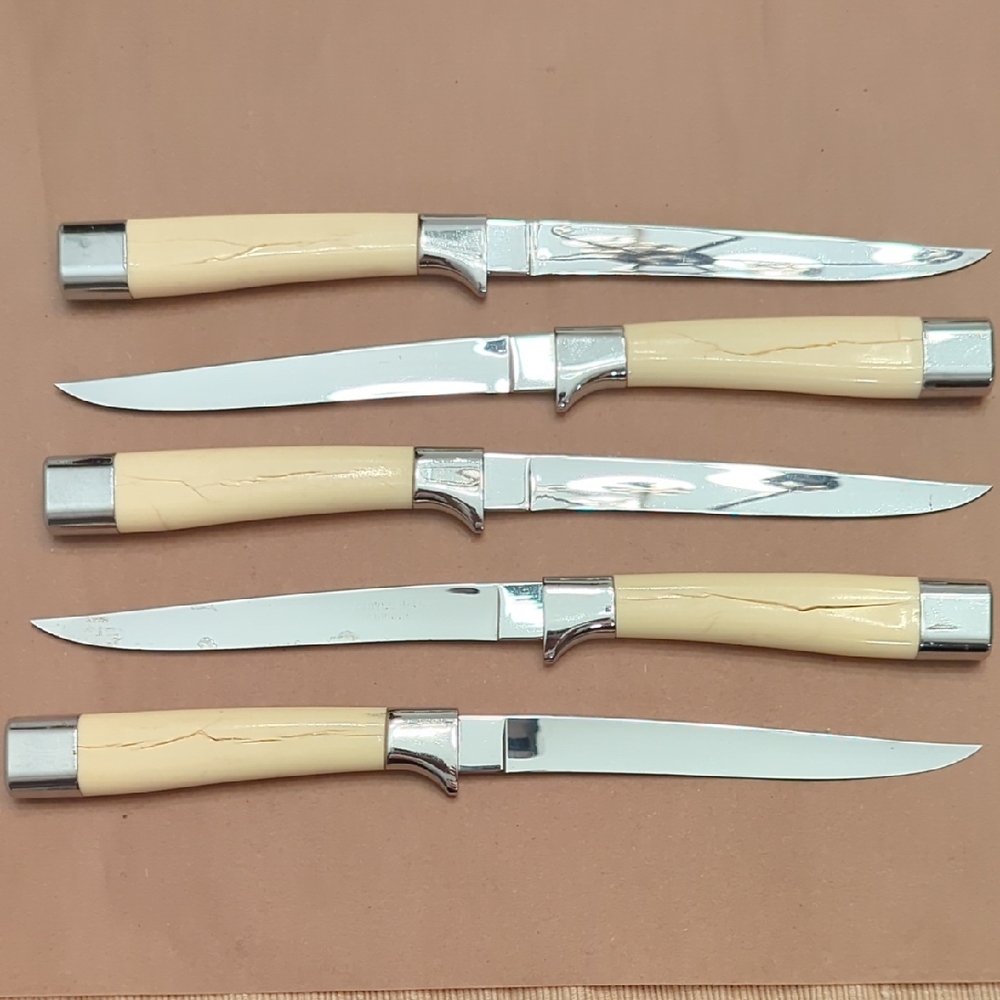 Vintage Set of 5 Carvel Hall Steak Knives by Briddell w/Ivory Composite Handles